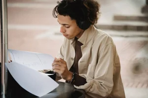 Comment préparer ses études à l&rsquo;étranger après un BTS NDRC : étapes clés ?