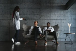 Filières en sciences de la santé : comparer 6 parcours pour choisir