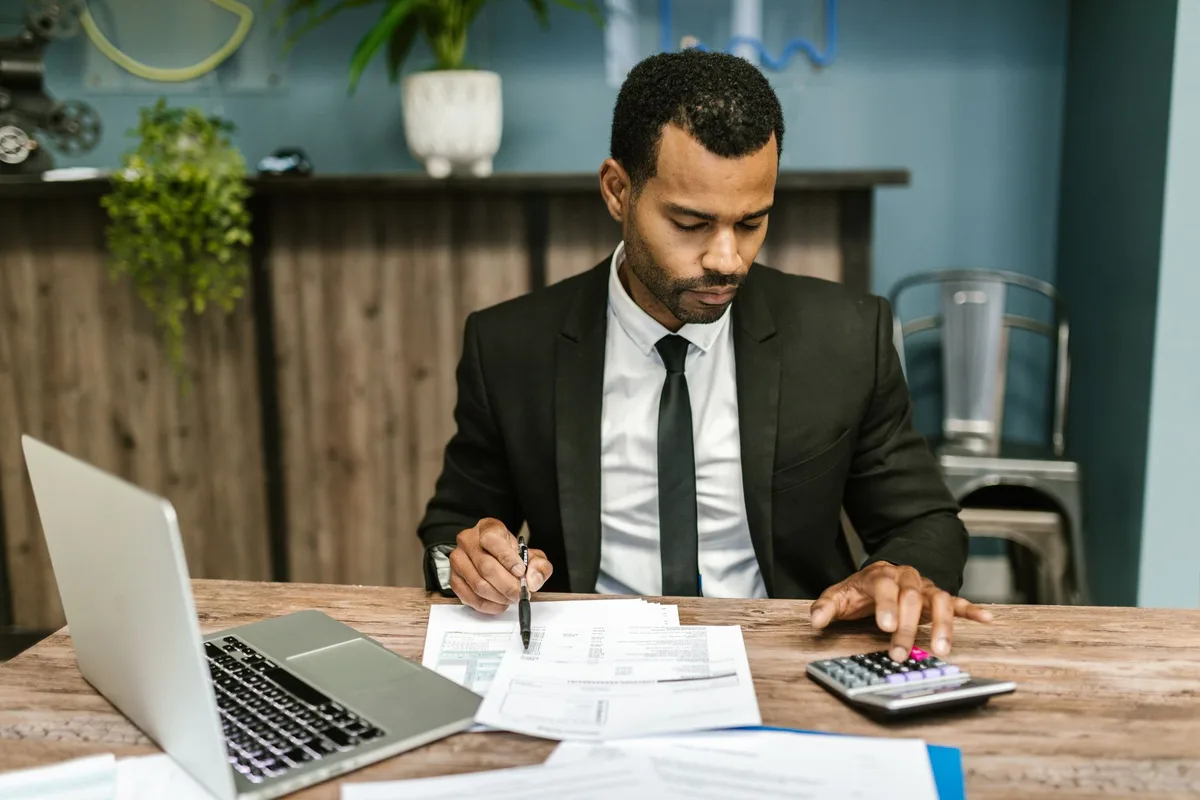 Pourquoi ChatGPT ne peut pas remplacer votre directeur financier ?