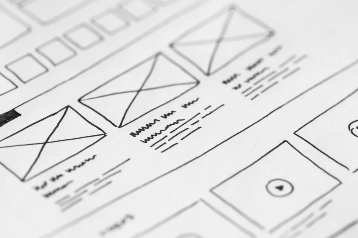 Interface de prototypage montrant des composants UI en temps réel