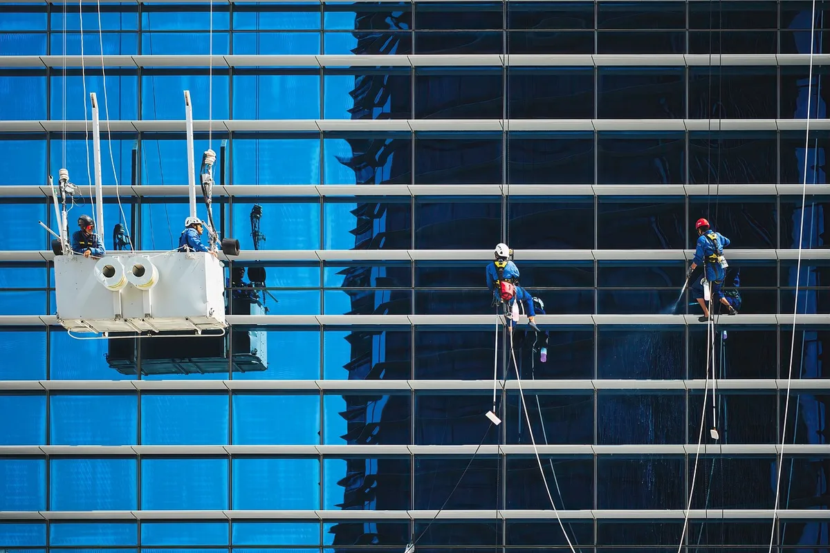 Capteurs et équipements industriels surveillés pour la maintenance prédictive par IA