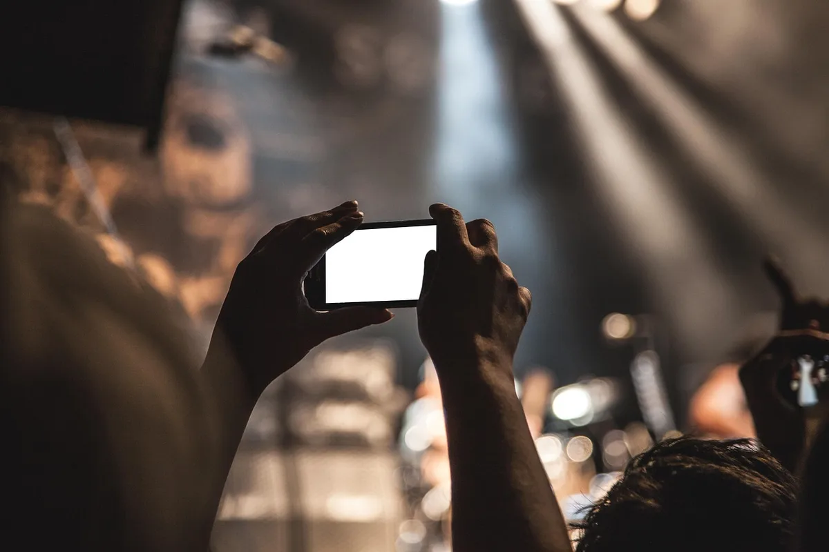 E-mail de bienvenue affiché sur smartphone