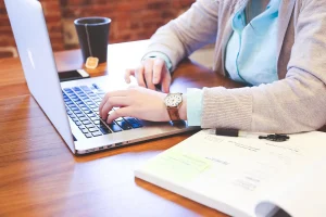 Création d&rsquo;entreprise : guide pratique pour lancer et structurer votre projet