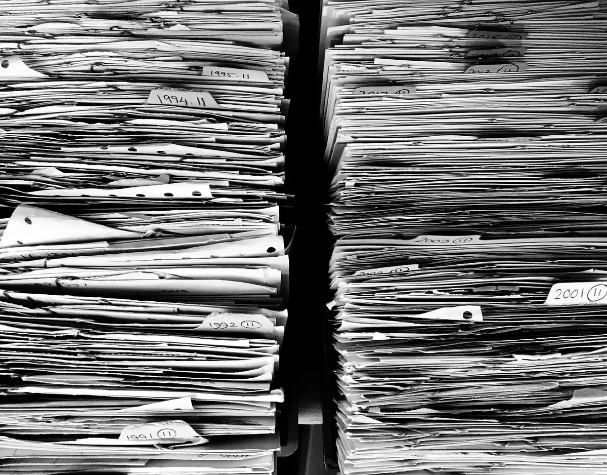 Classement de factures et certificats d'installation d'équipements énergétiques