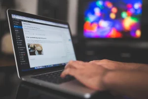 Comment créer un site web professionnel avec l&rsquo;IA à partir de votre idée ?