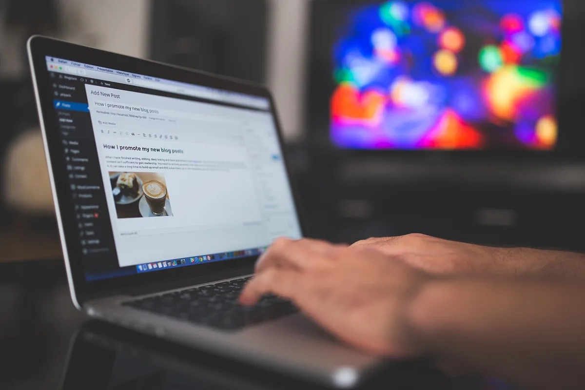 Comment créer un site web professionnel avec l&rsquo;IA à partir de votre idée ?
