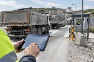 Transport de granulats en carrière : 6 leviers pour réduire files et attentes